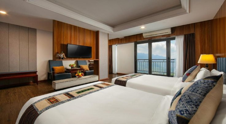 Deluxe Mountain View Room