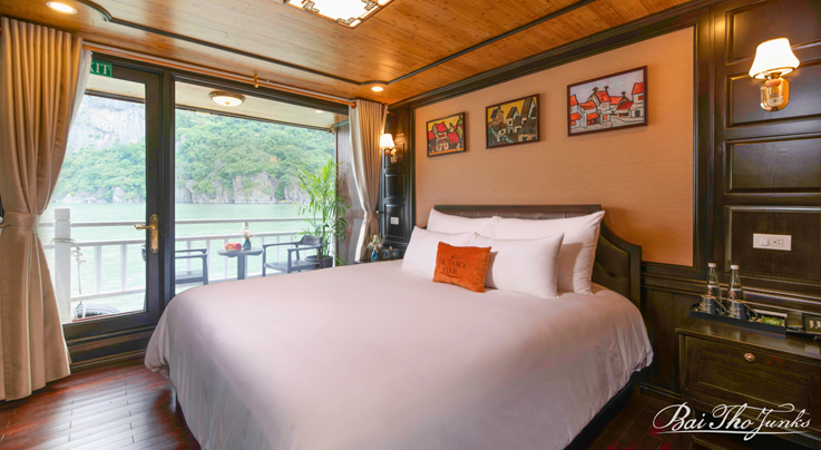 SUITE OCEAN VIEW BALCONY