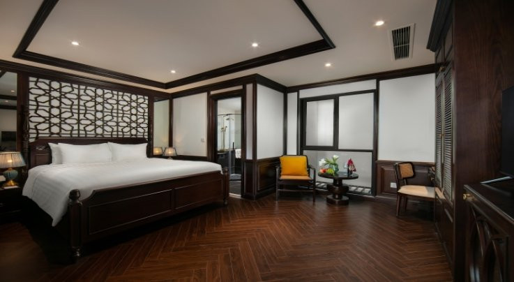 SUPERIOR DOUBLE OR TWIN