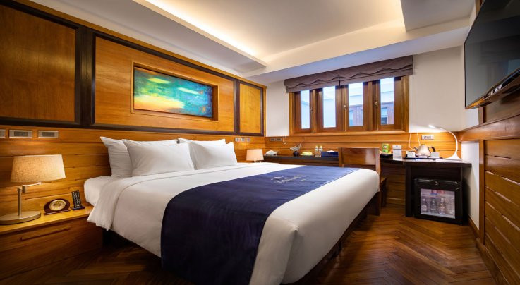 SUPERIOR DOUBLE ROOM WITH INTERNAL WINDOW