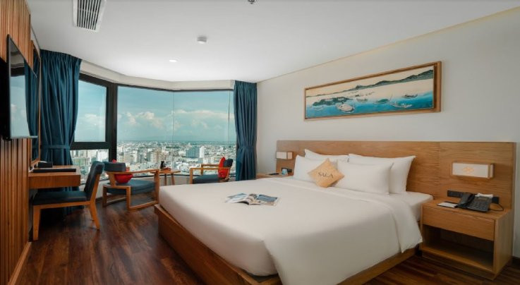 Superior Partial Sea View