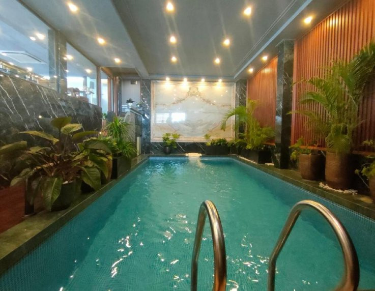 Leisure & Business