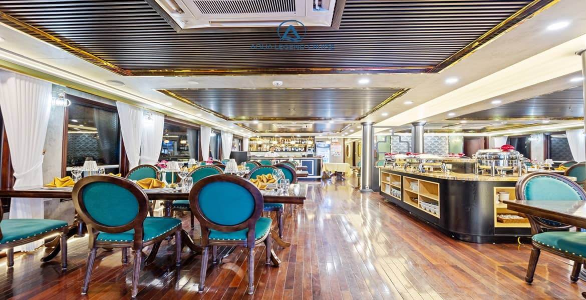 Aqua Legend Cruise