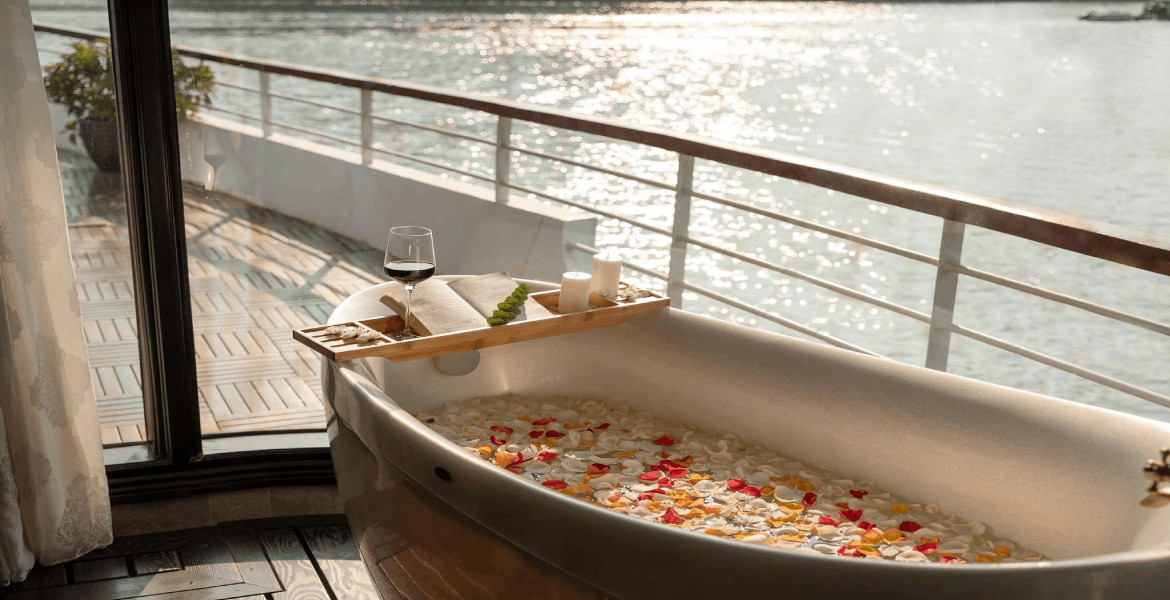 Erina Cruise Halong Bay