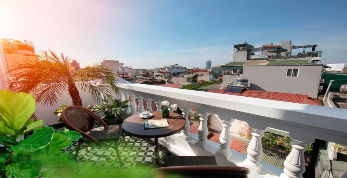 May De Ville Premier Hotel