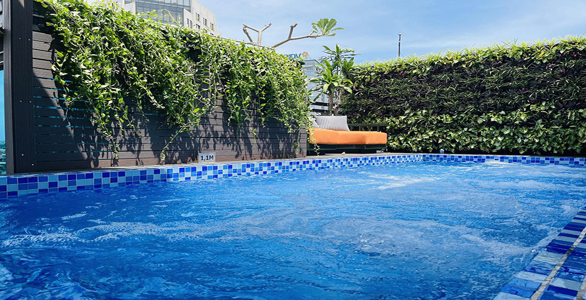 Shining Central Hotel & Spa